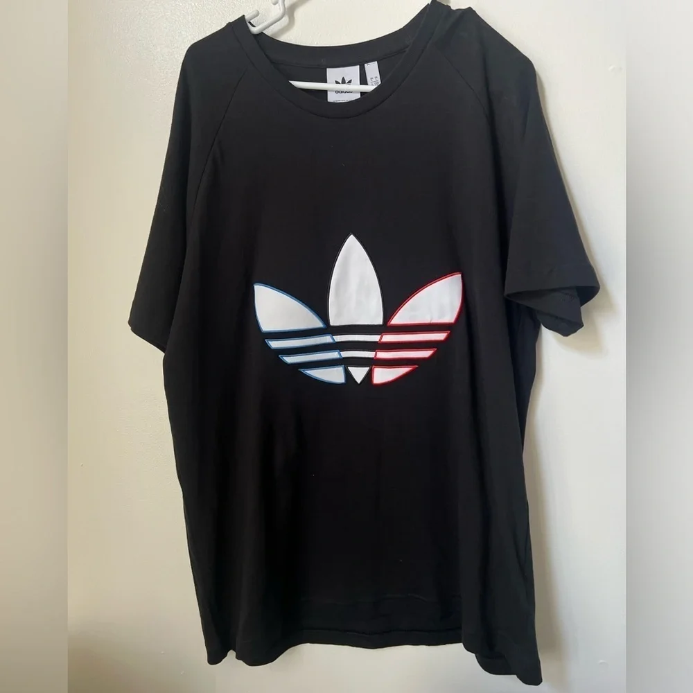 Adidas “The Brand with 3 stripes” Tricolor Trefoil black shirt size Large